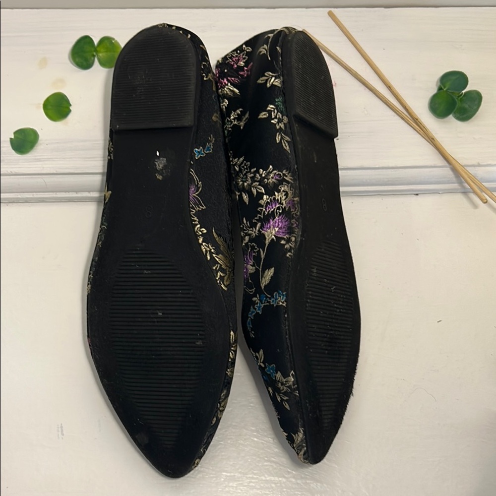 Comfort Trendz Black Asian Floral Flats - Picture 5 of 9